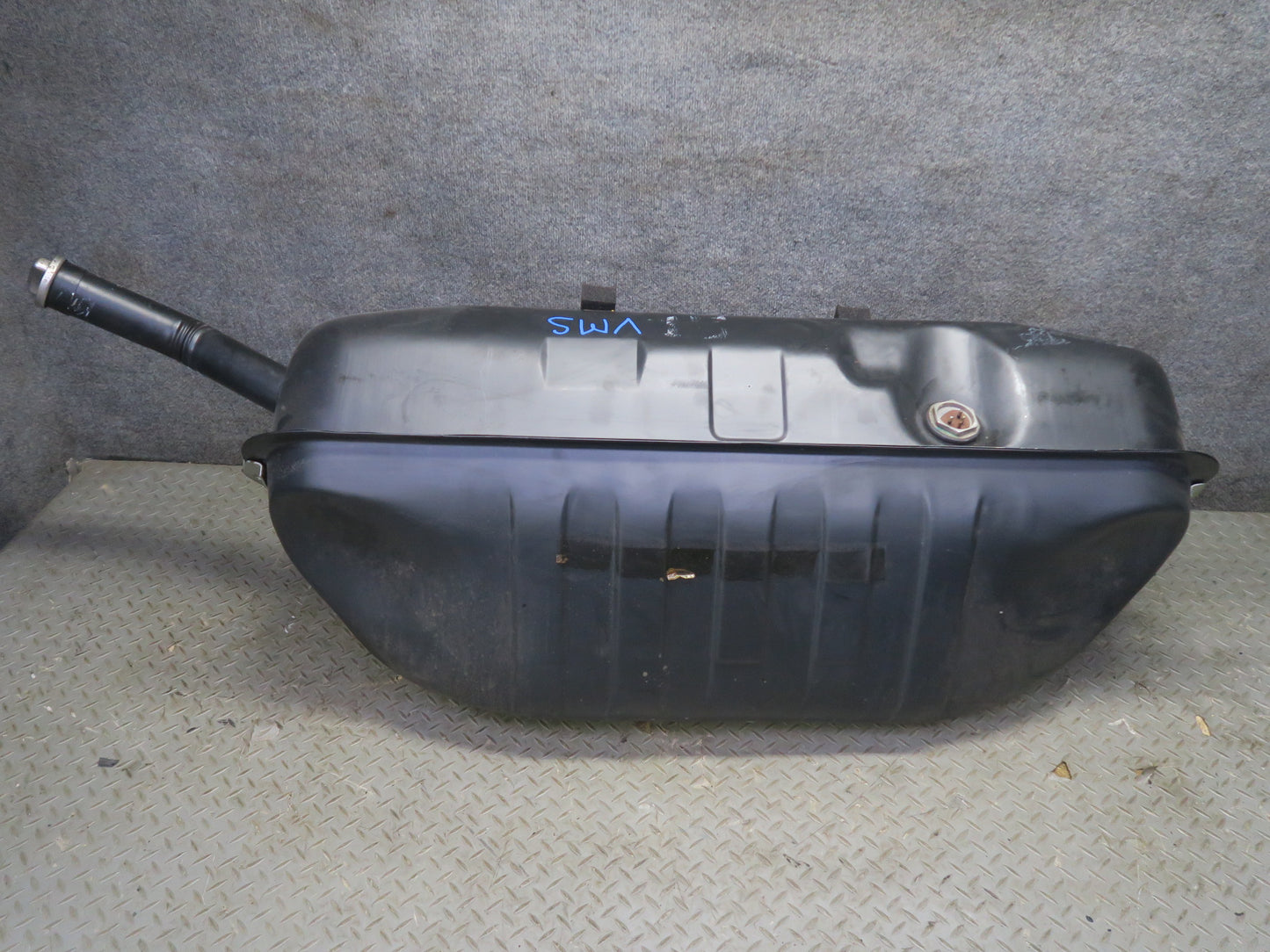 86-91 Mercedes W126 560SEL Gas Fuel Tank Filler Neck Sending Unit Assembly OEM