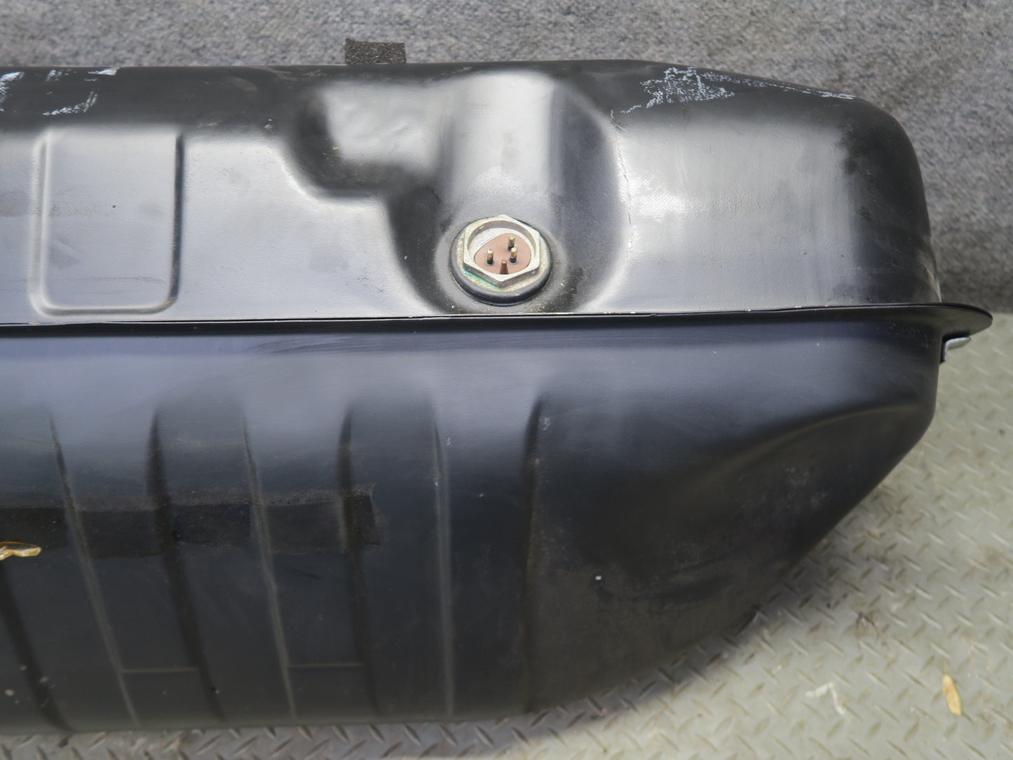 86-91 Mercedes W126 560SEL Gas Fuel Tank Filler Neck Sending Unit Assembly OEM