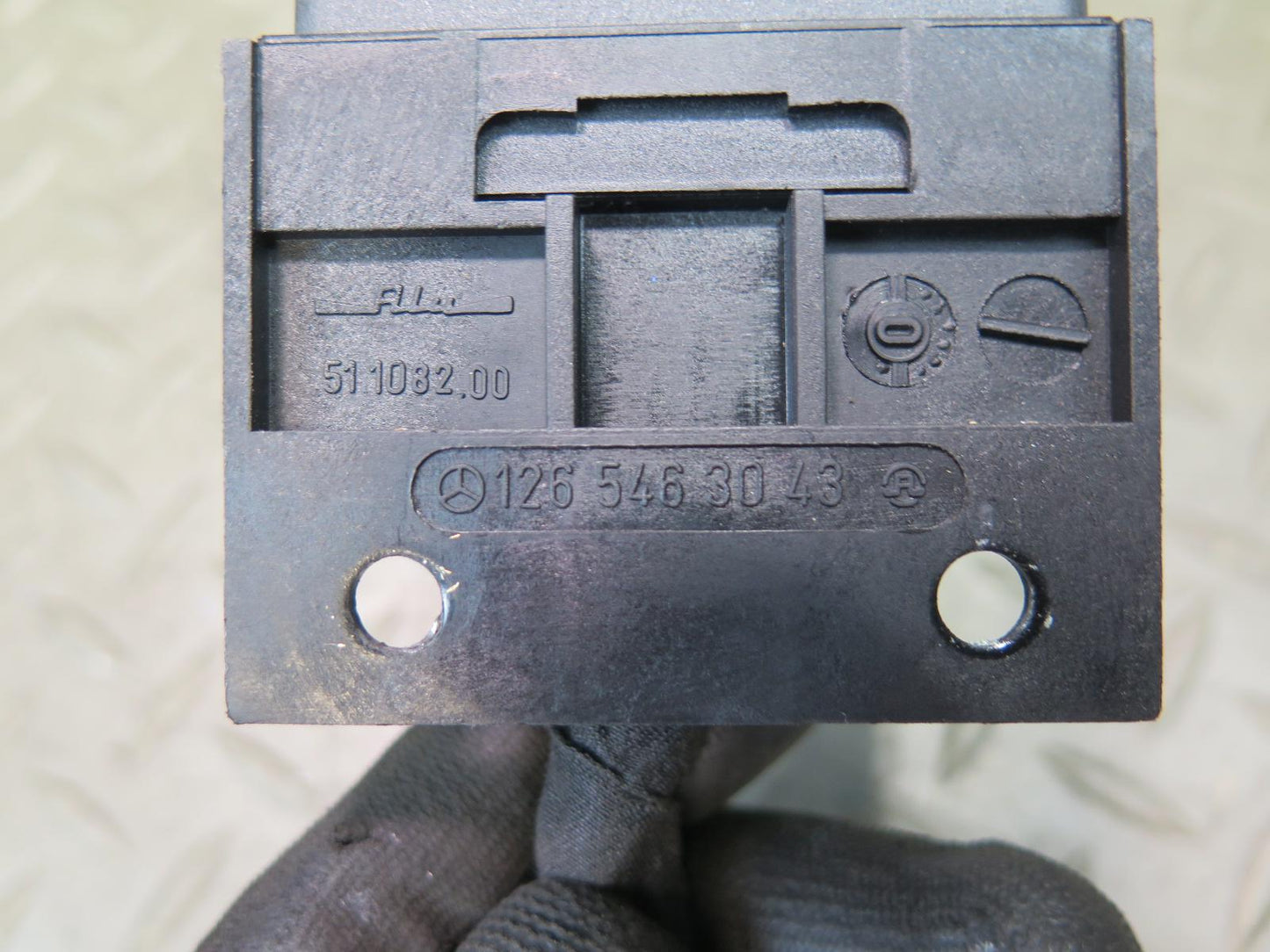 86-91 Mercedes W126 C126 560SEL Idle Speed Control Relay Module 0065458532 OEM