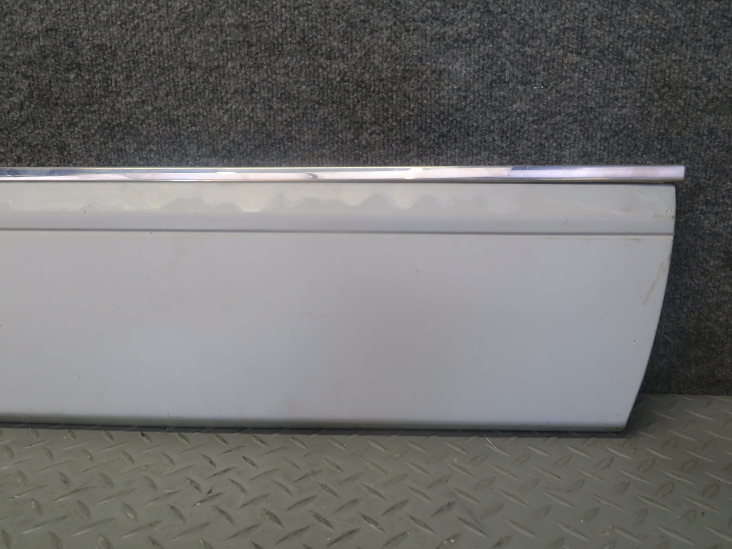 86-91 Mercedes W126 560SEL Sedan Set of 4 Right Fender Door Quarter Molding OEM