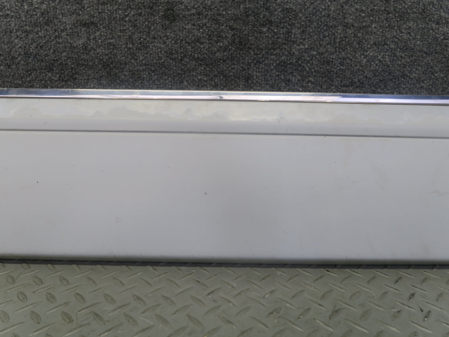 86-91 Mercedes W126 560SEL Sedan Set of 4 Right Fender Door Quarter Molding OEM