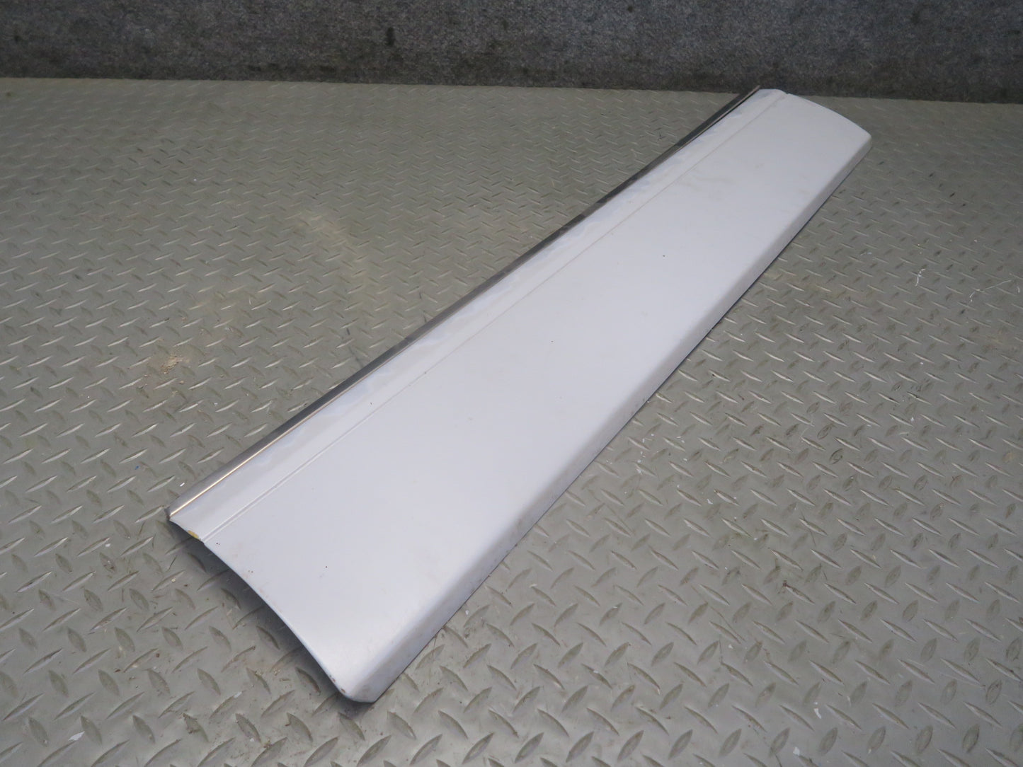 86-91 Mercedes W126 560SEL Sedan Set of 4 Right Fender Door Quarter Molding OEM