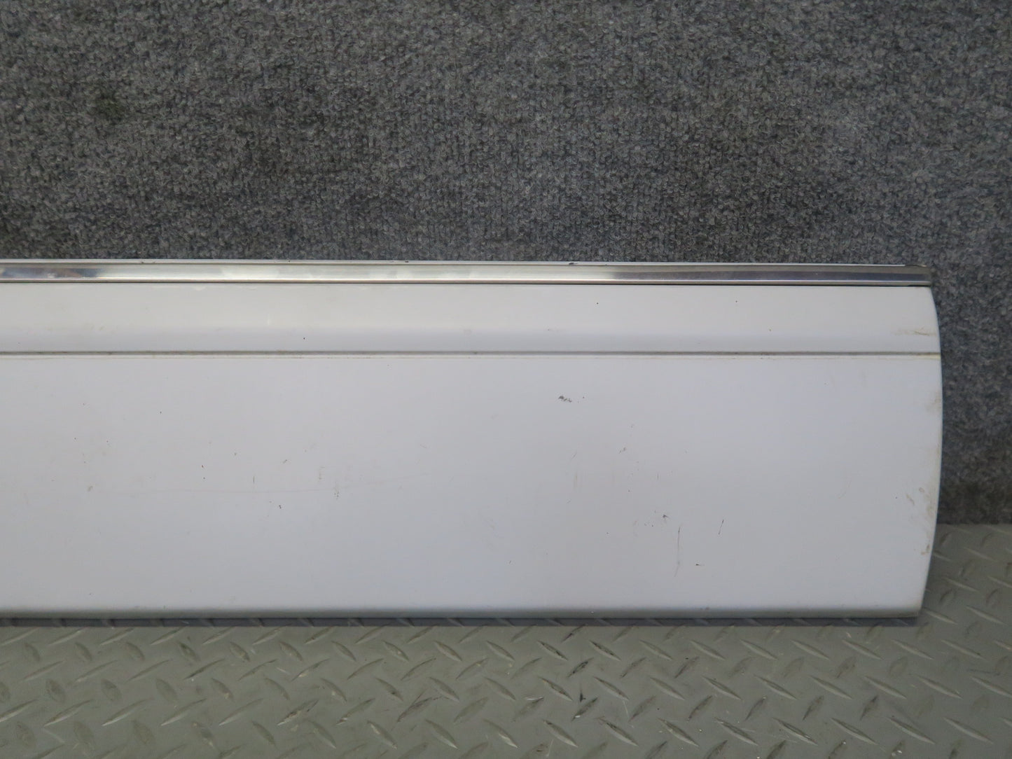86-91 Mercedes W126 560SEL Sedan Set of 4 Right Fender Door Quarter Molding OEM