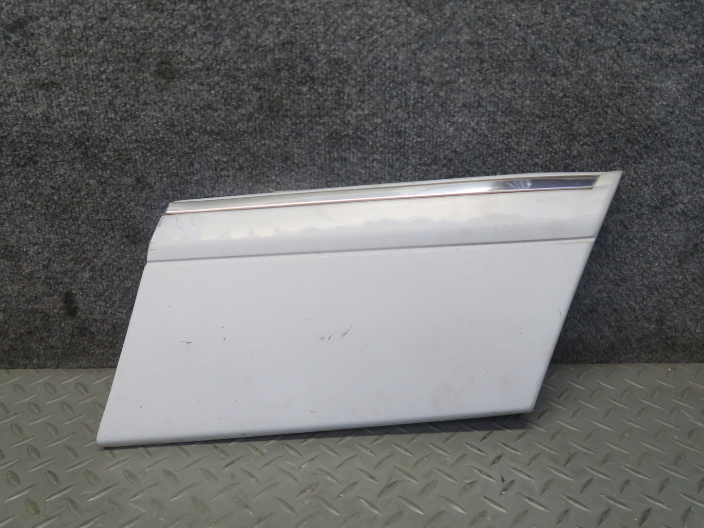 86-91 Mercedes W126 560SEL Sedan Set of 4 Right Fender Door Quarter Molding OEM