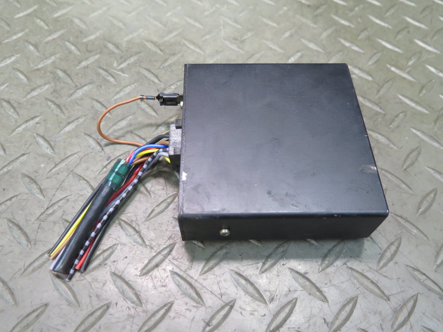 86-91 Mercedes W126 C126 560SEC 560SEL Radio Stereo AMP Amplifier 1268201889 OEM