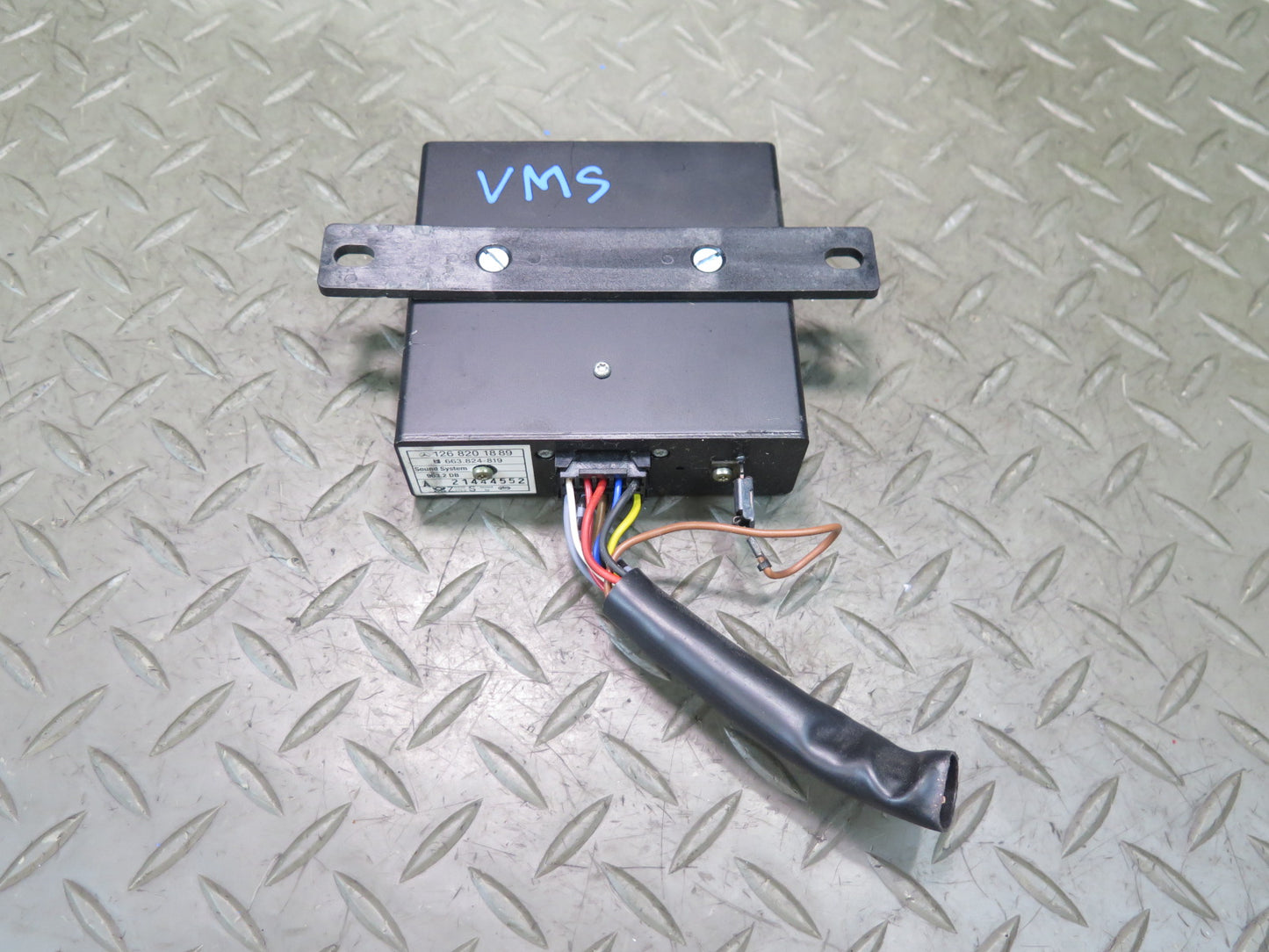 86-91 Mercedes W126 C126 560SEC 560SEL Radio Stereo AMP Amplifier 1268201889 OEM