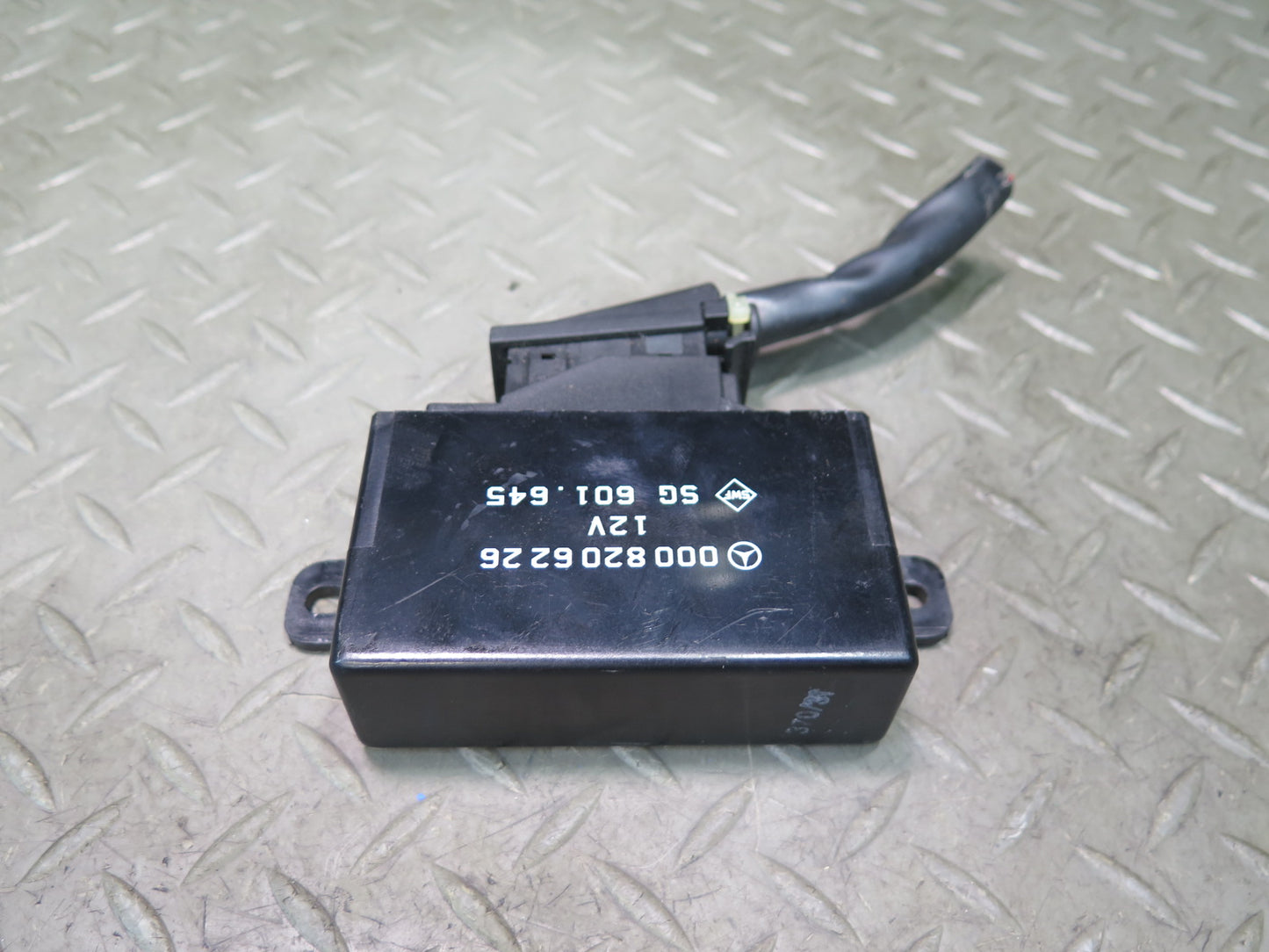 86-91 Mercedes W126 C126 560SEC 560SEL Heated Seat Control Module 0008206226 OEM