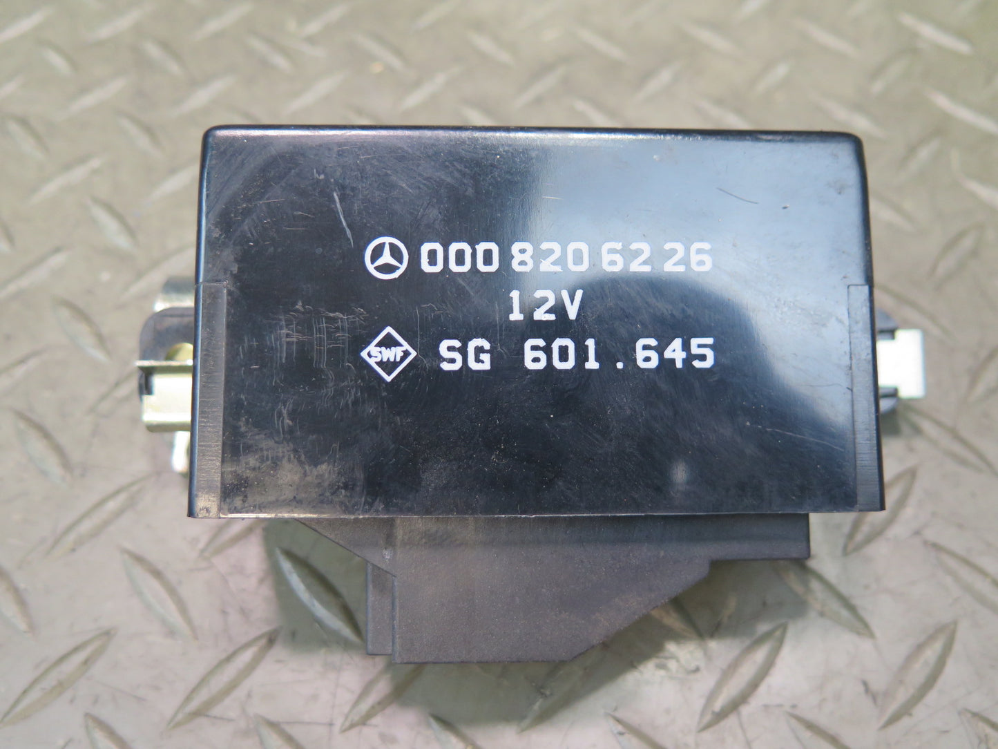 86-91 Mercedes W126 C126 560SEC 560SEL Heated Seat Control Module 0008206226 OEM