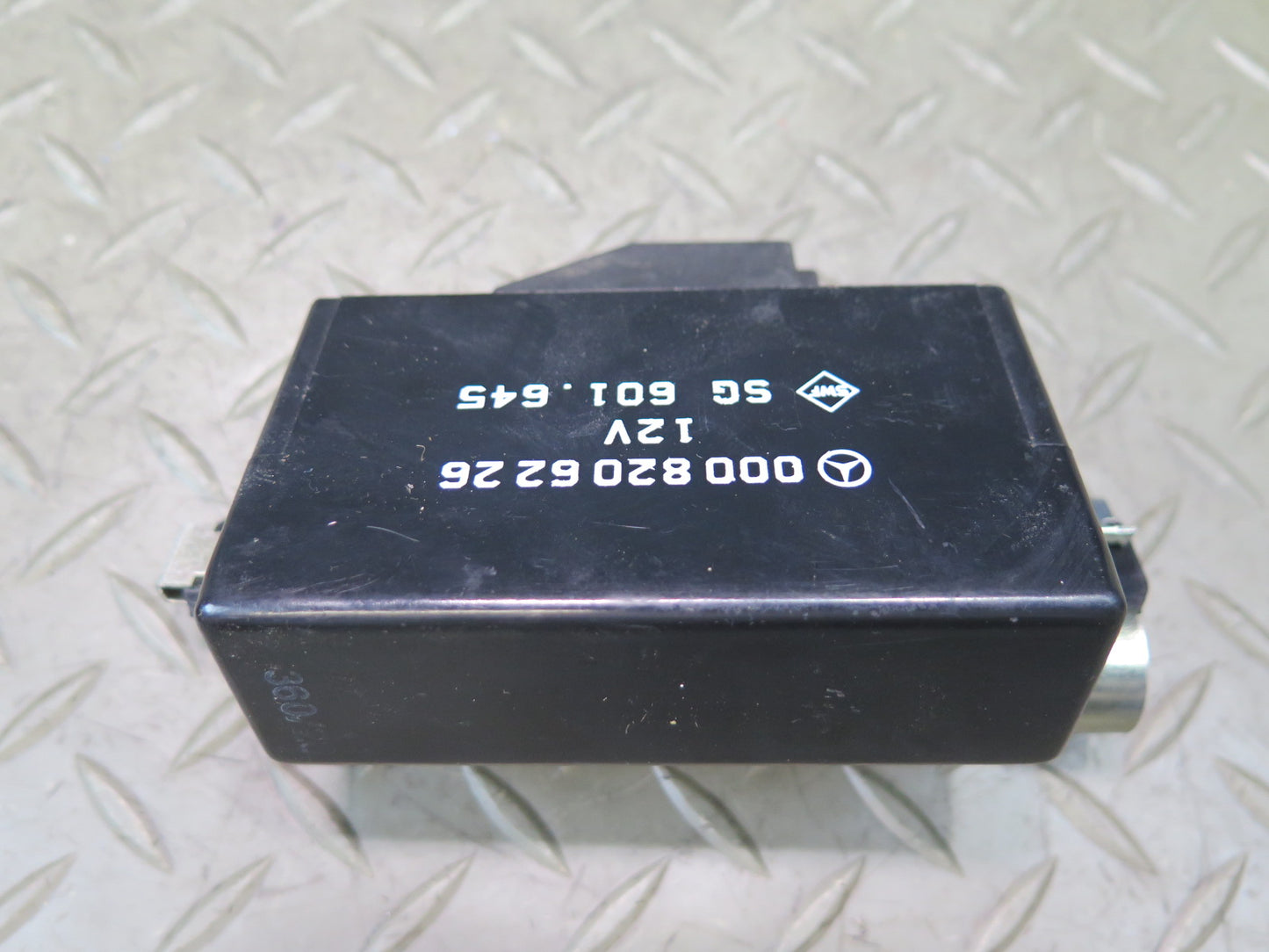 86-91 Mercedes W126 C126 560SEC 560SEL Heated Seat Control Module 0008206226 OEM