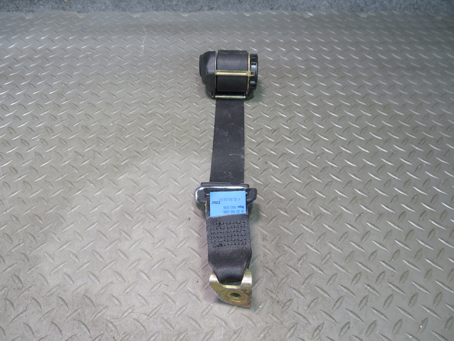 86-91 MERCEDES W126 560SEL SET OF 2 REAR RIGHT & LEFT SEATBELT RETRACTOR OEM