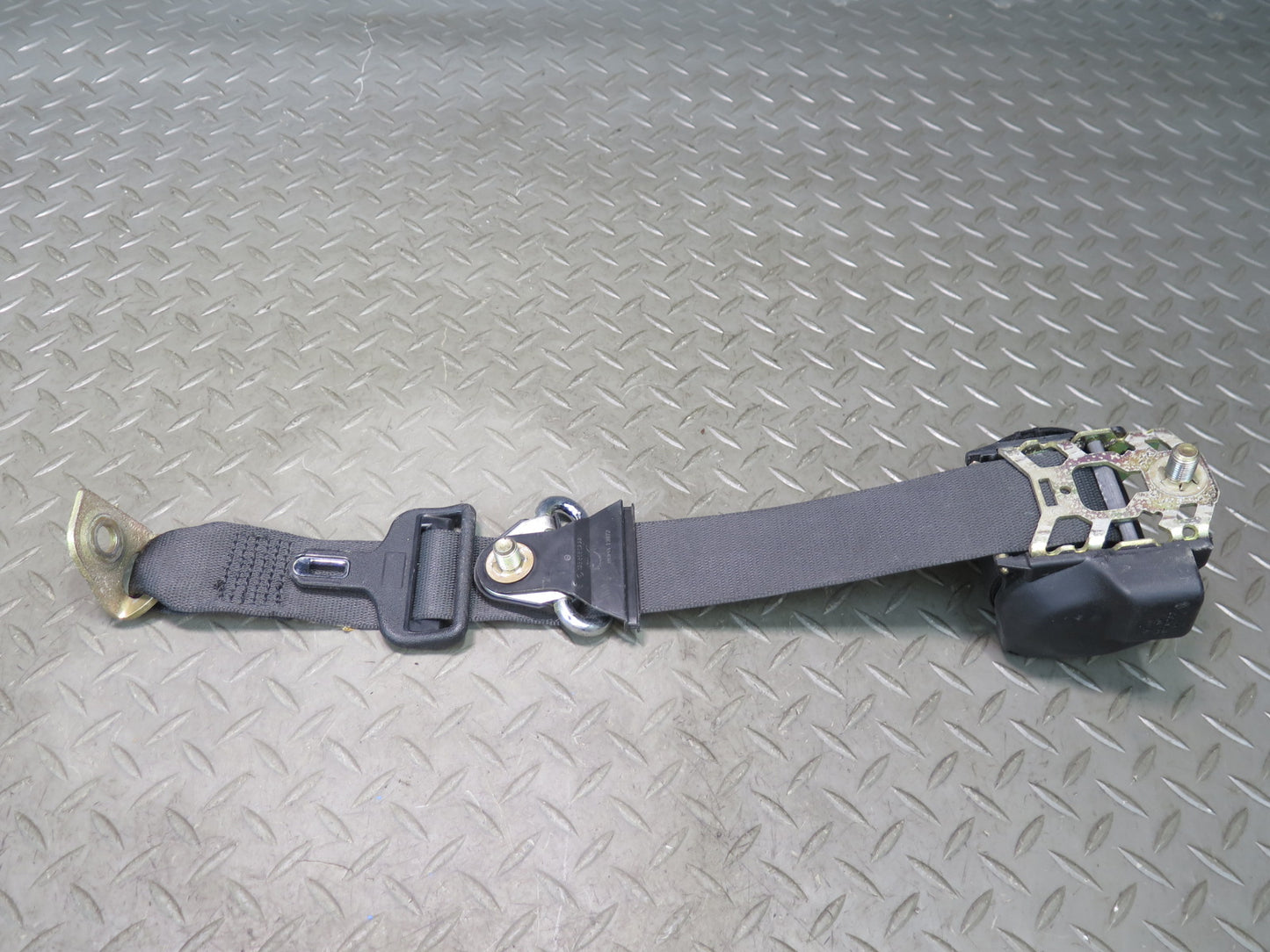 86-91 MERCEDES W126 560SEL SET OF 2 REAR RIGHT & LEFT SEATBELT RETRACTOR OEM