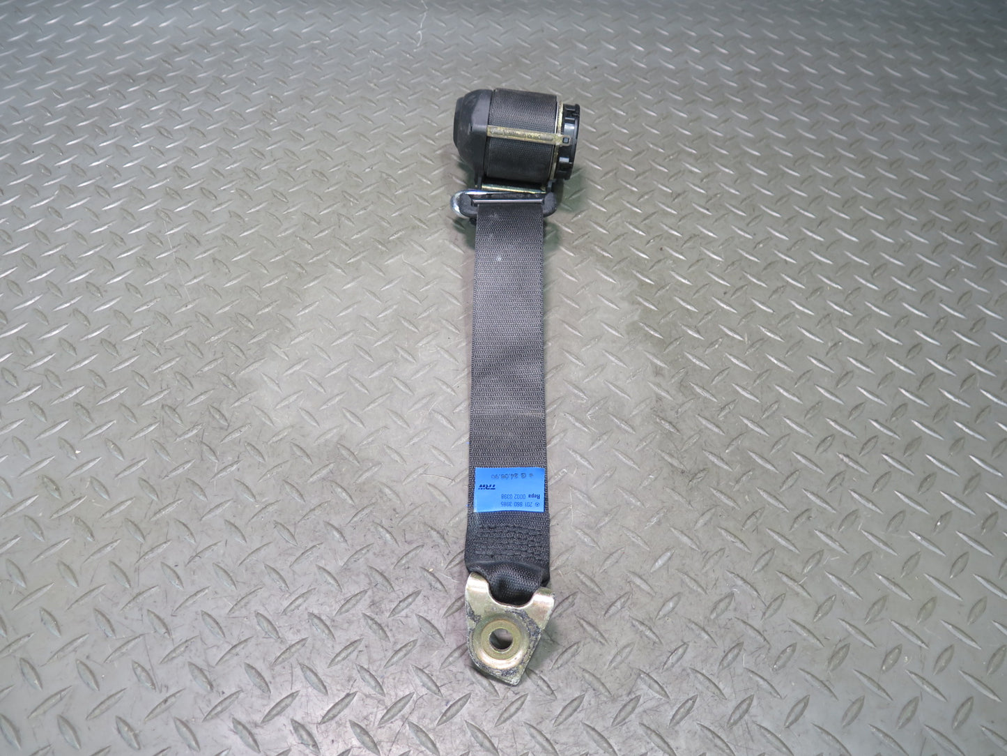 86-91 MERCEDES W126 560SEL SET OF 2 REAR RIGHT & LEFT SEATBELT RETRACTOR OEM