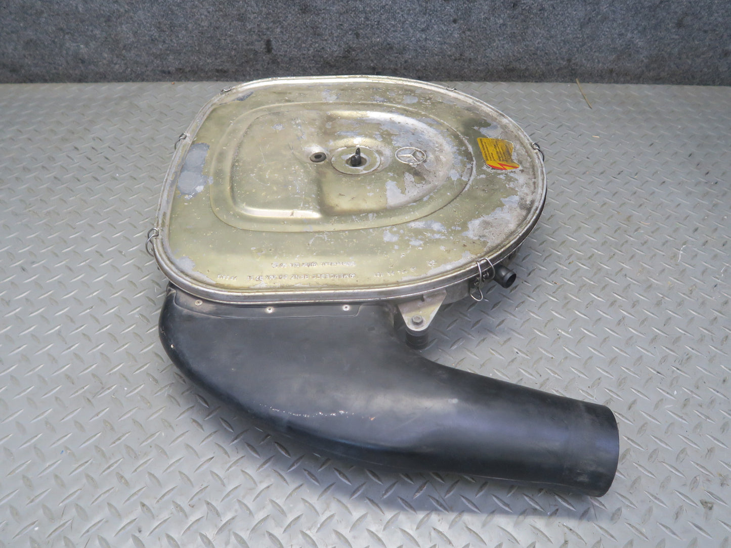 86-91 Mercedes W126 560SEC 560SEL Air Intake Cleaner Filter Box Assembly OEM