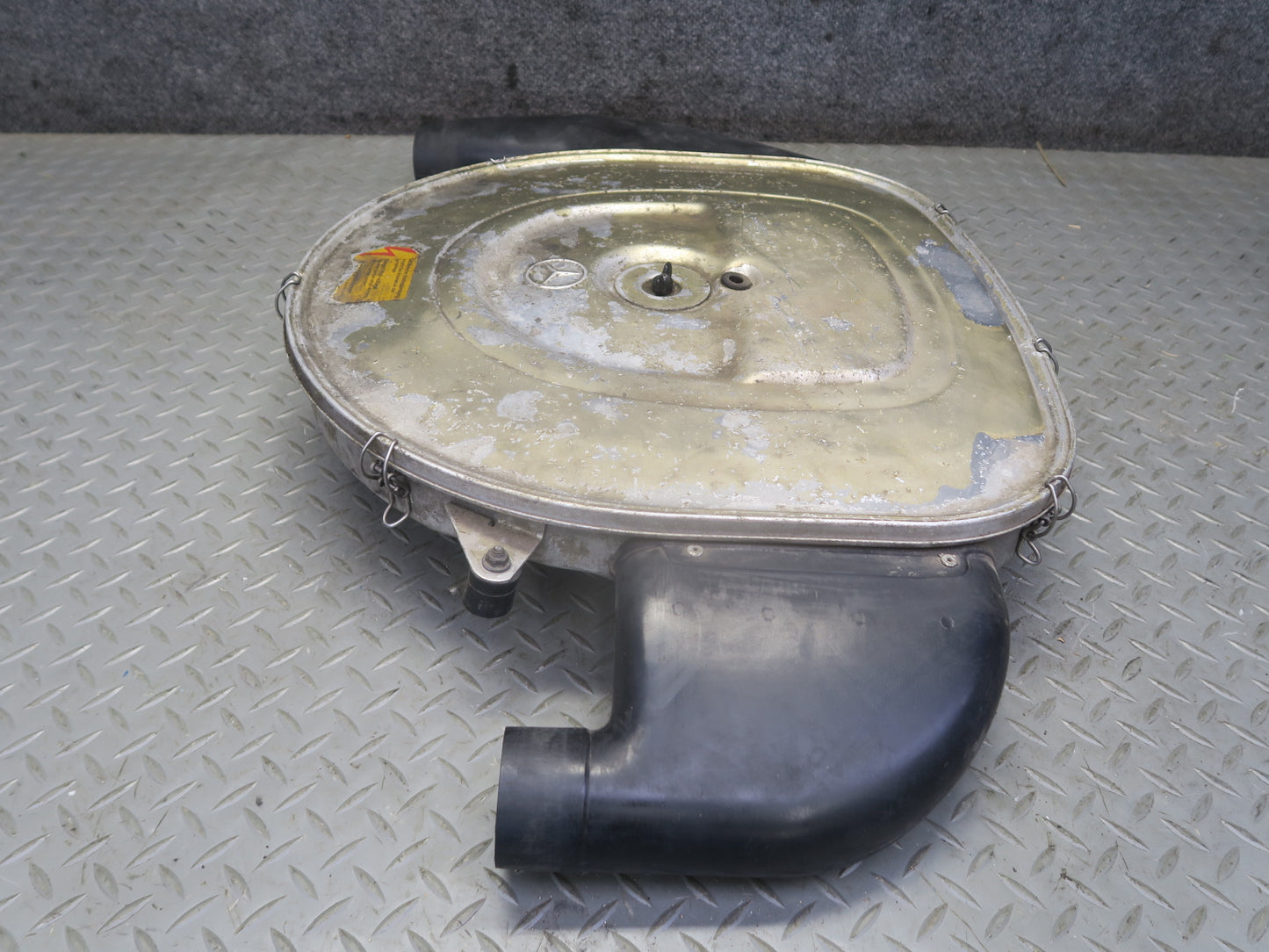86-91 Mercedes W126 560SEC 560SEL Air Intake Cleaner Filter Box Assembly OEM