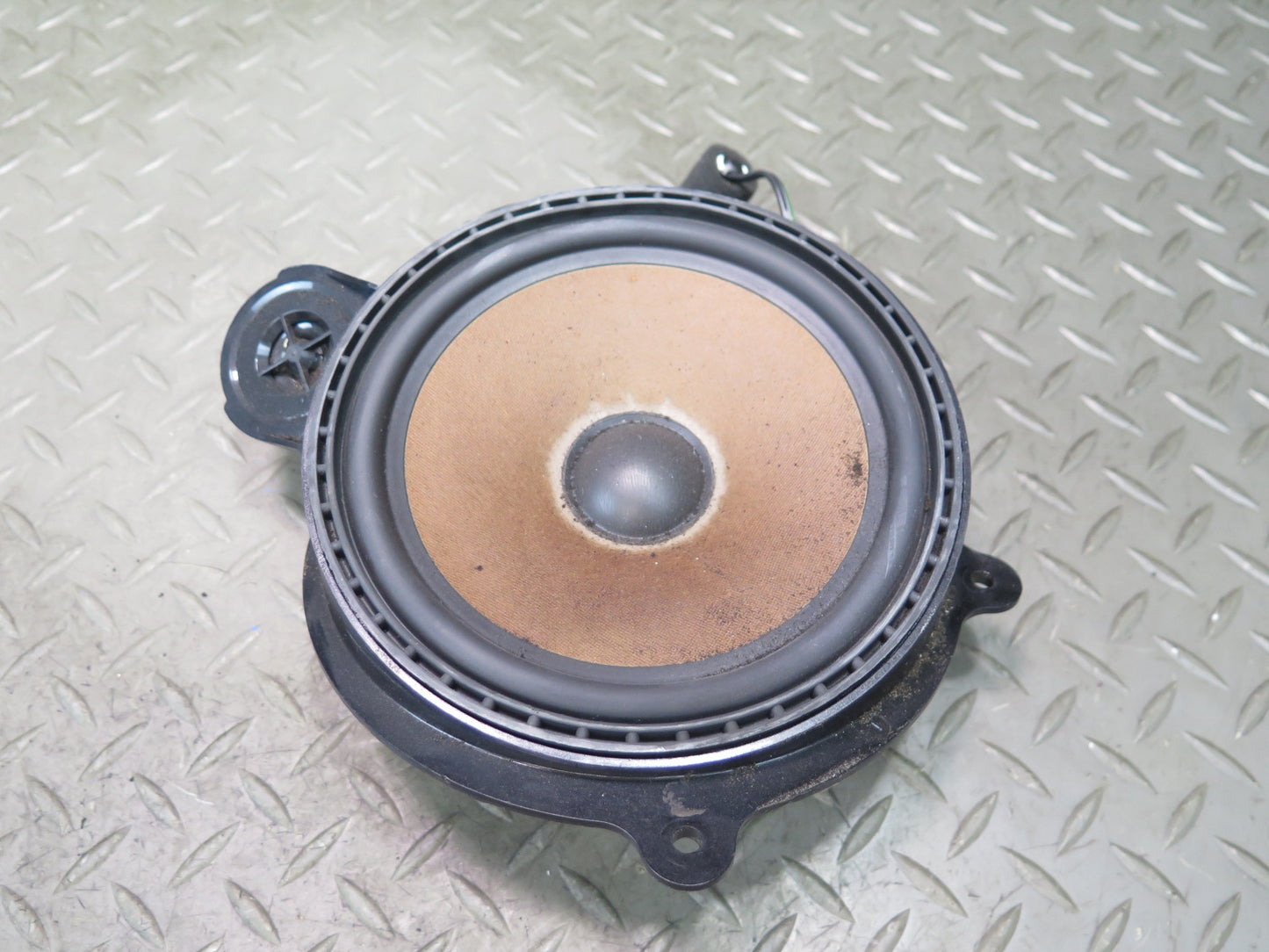 86-91 Mercedes W126 560SEL Sedan Set of 2 Rear Left & Right Shelf Speaker OEM