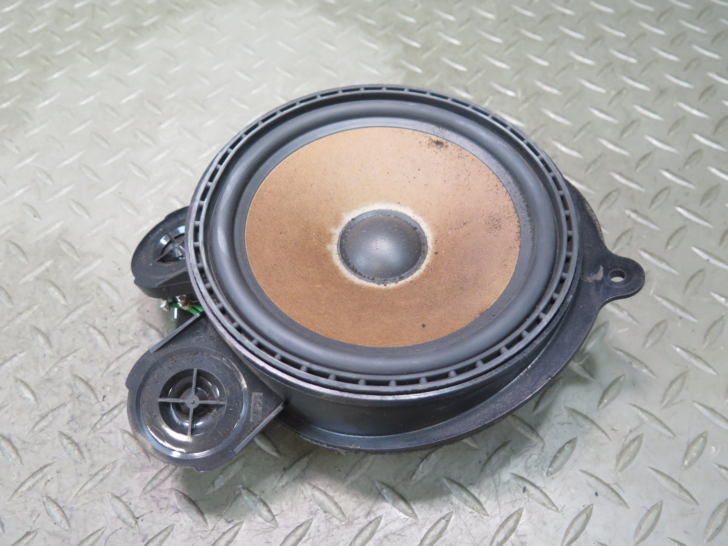 86-91 Mercedes W126 560SEL Sedan Set of 2 Rear Left & Right Shelf Speaker OEM