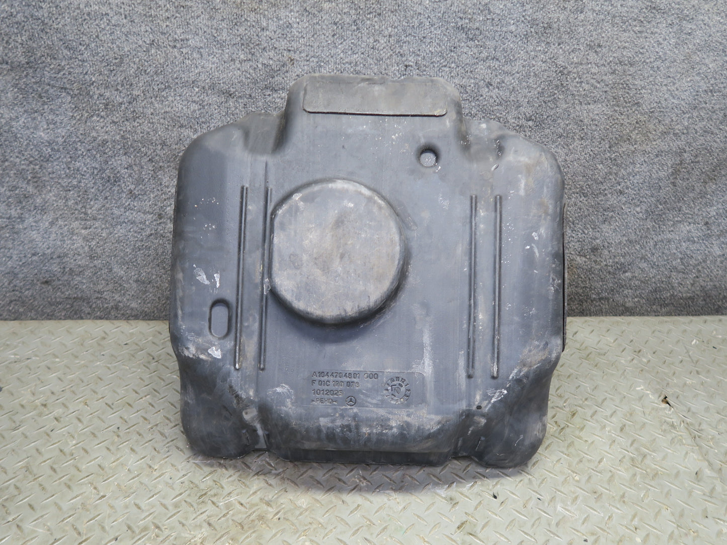 10-11 Mercedes W164 ML350 Diesel Adblue Fuel Additive Tank Container OEM