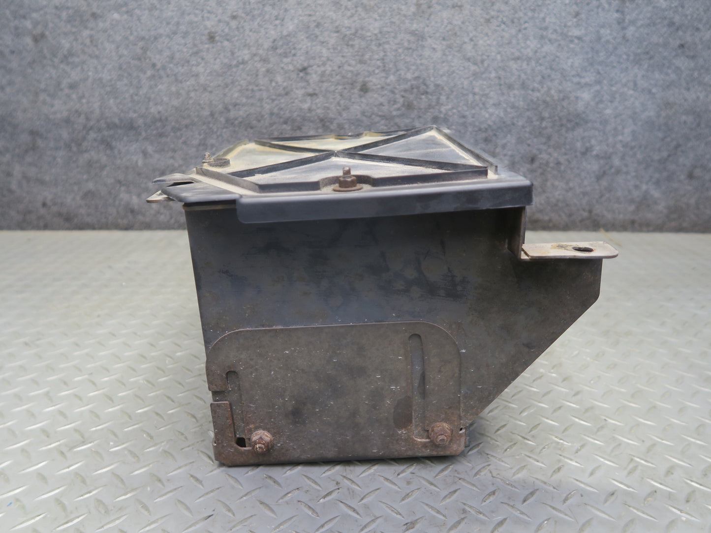 03-06 Chevrolet SSR Rear Under Truck BED Mounted Battery Box OEM