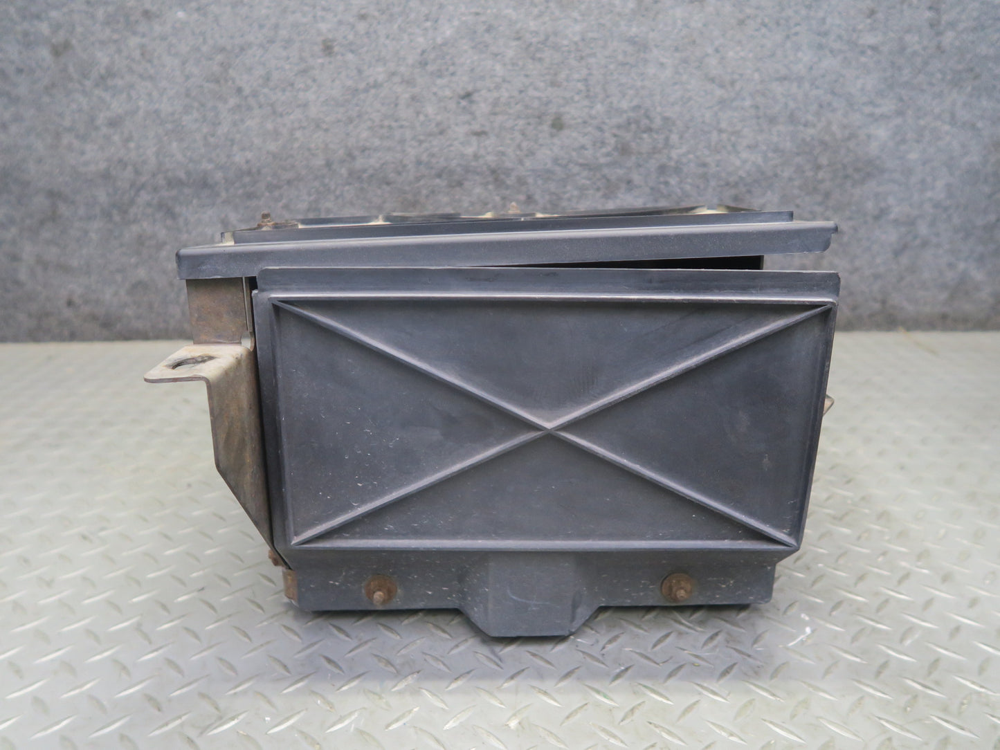 03-06 Chevrolet SSR Rear Under Truck BED Mounted Battery Box OEM