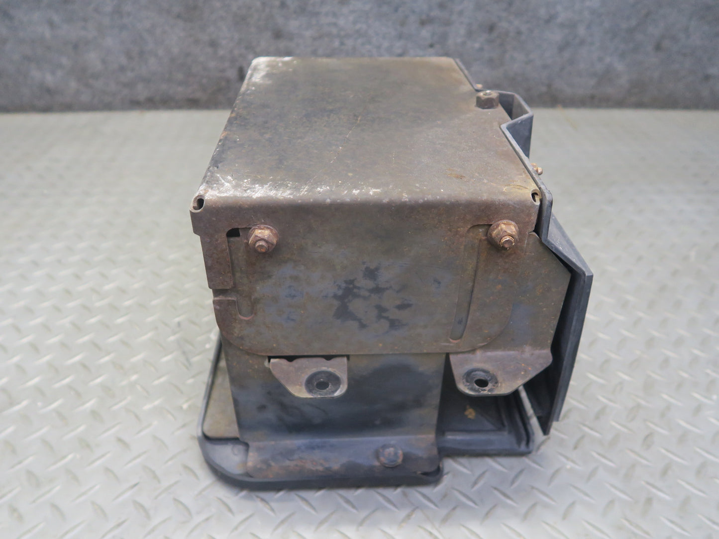 03-06 Chevrolet SSR Rear Under Truck BED Mounted Battery Box OEM