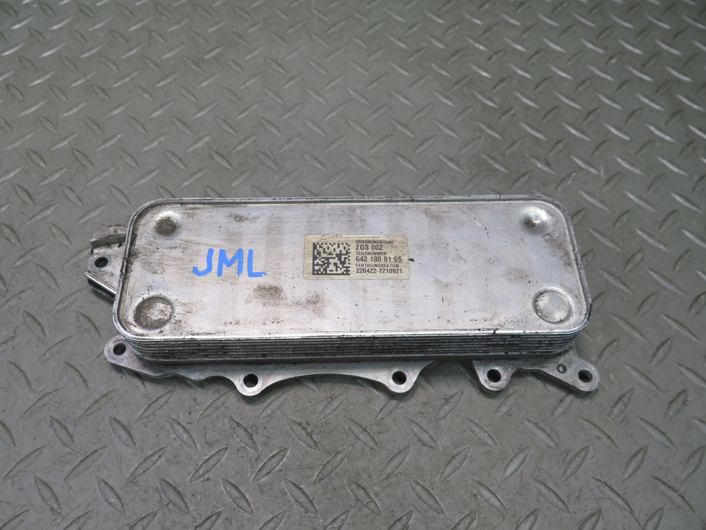 10-11 Mercedes W164 ML350 OM642 Diesel Bluetec Oil Cooler Heat Exchanger OEM