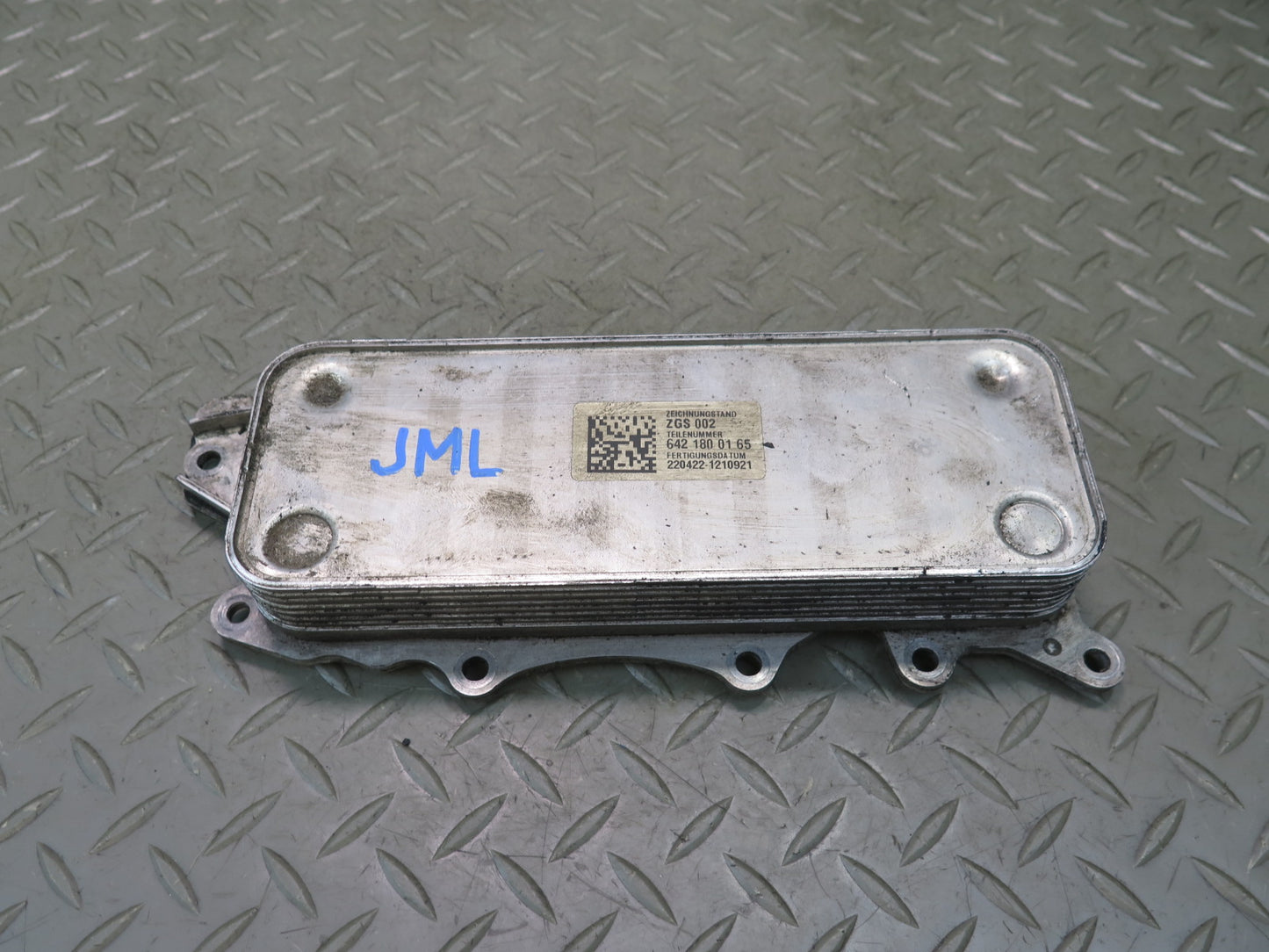 10-11 Mercedes W164 ML350 OM642 Diesel Bluetec Oil Cooler Heat Exchanger OEM