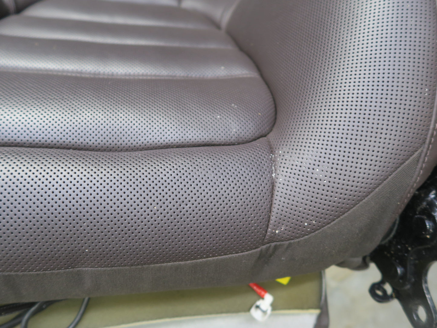 2011-2018 Porsche Cayenne 958 Front Right Upper Heated Vented Leather Cushion