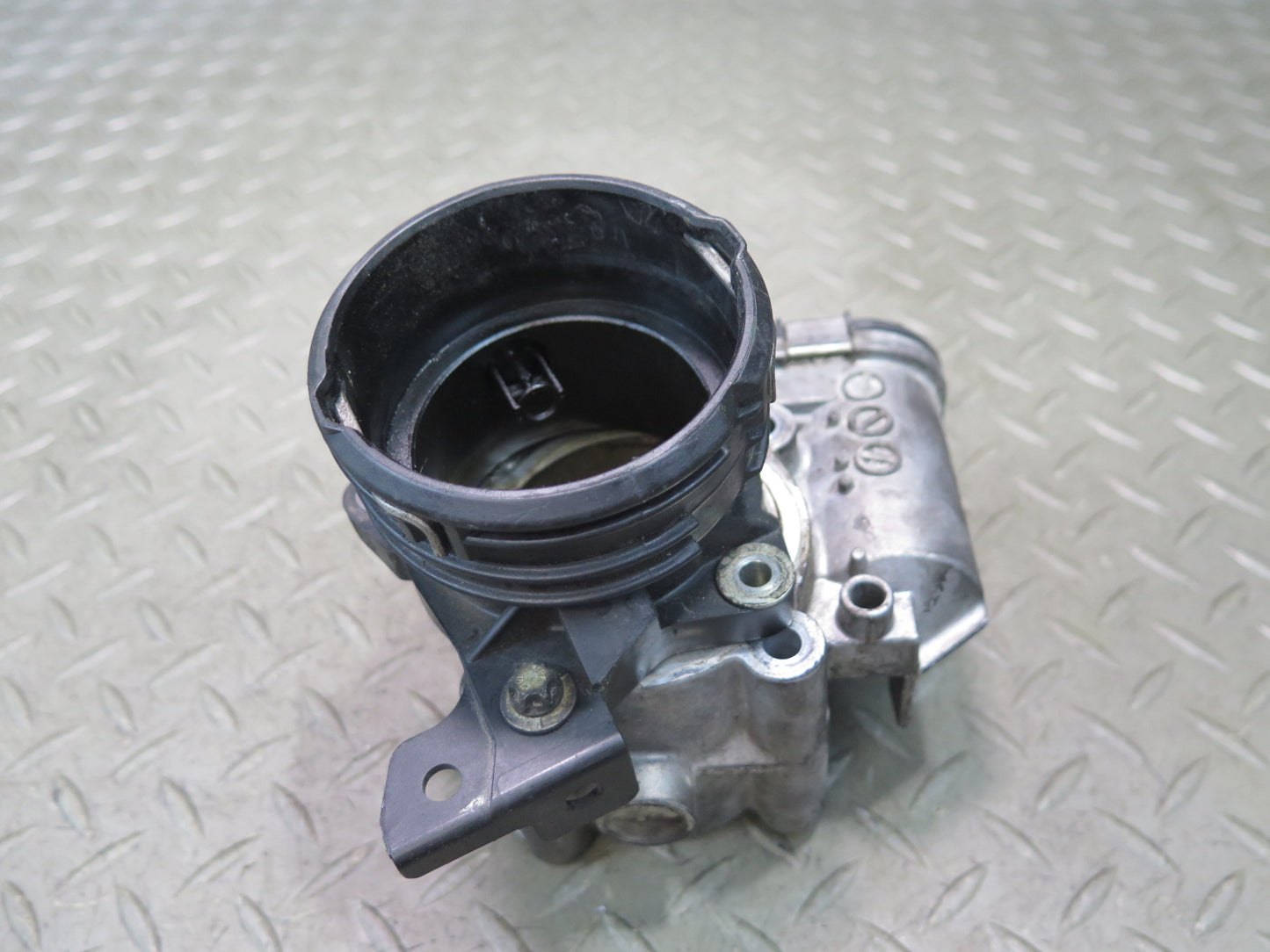 10-11 Mercedes W164 ML350 OM642 Bluetec Diesel Throttle Body Actuator w MAF OEM
