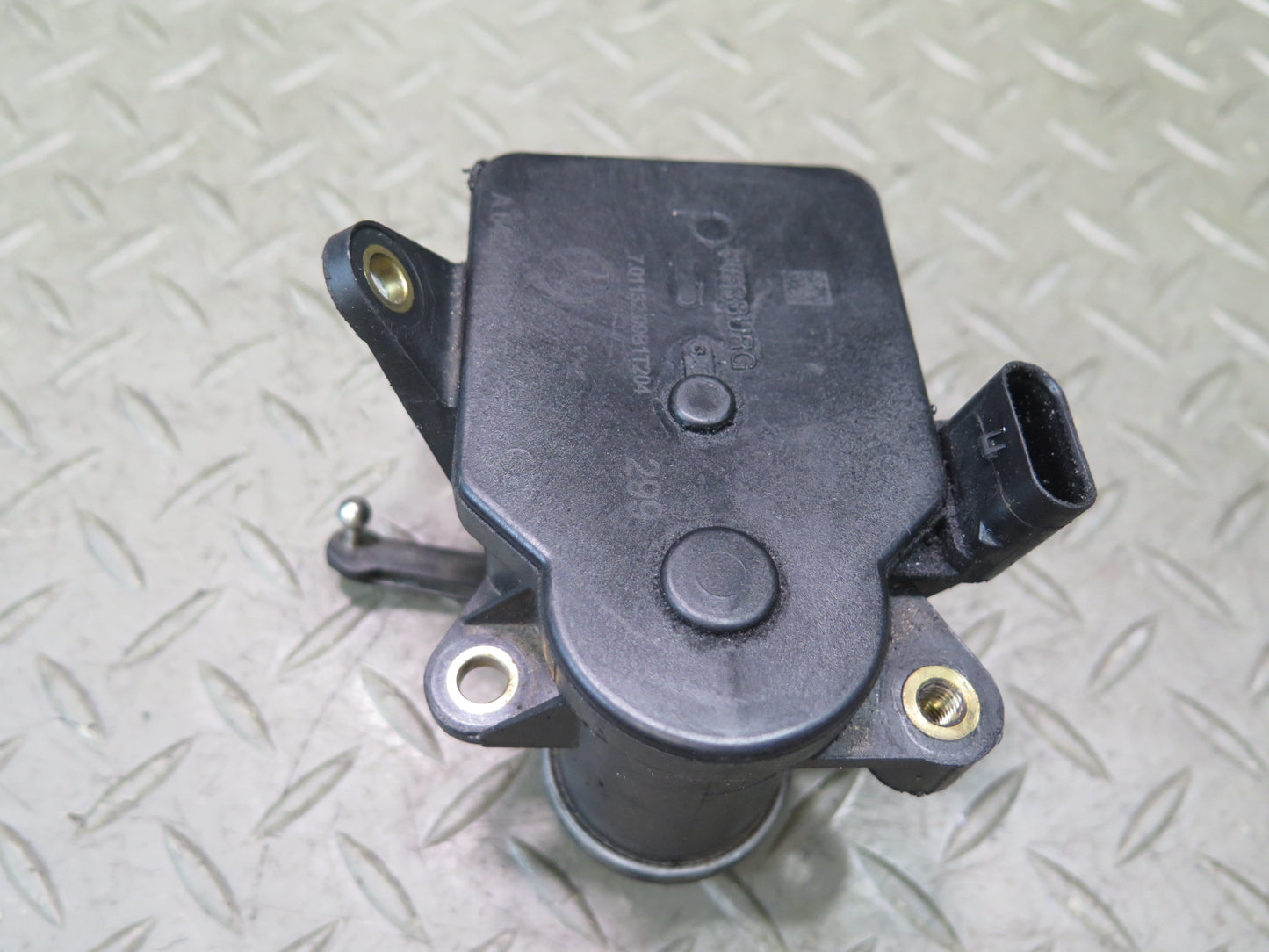 10-11 Mercedes W164 ML350 OM642 Diesel Engine Air Intake Flap Actuator OEM