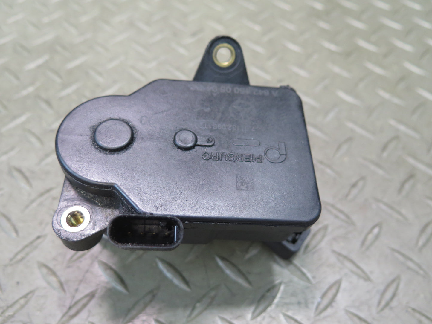 10-11 Mercedes W164 ML350 OM642 Diesel Engine Air Intake Flap Actuator OEM