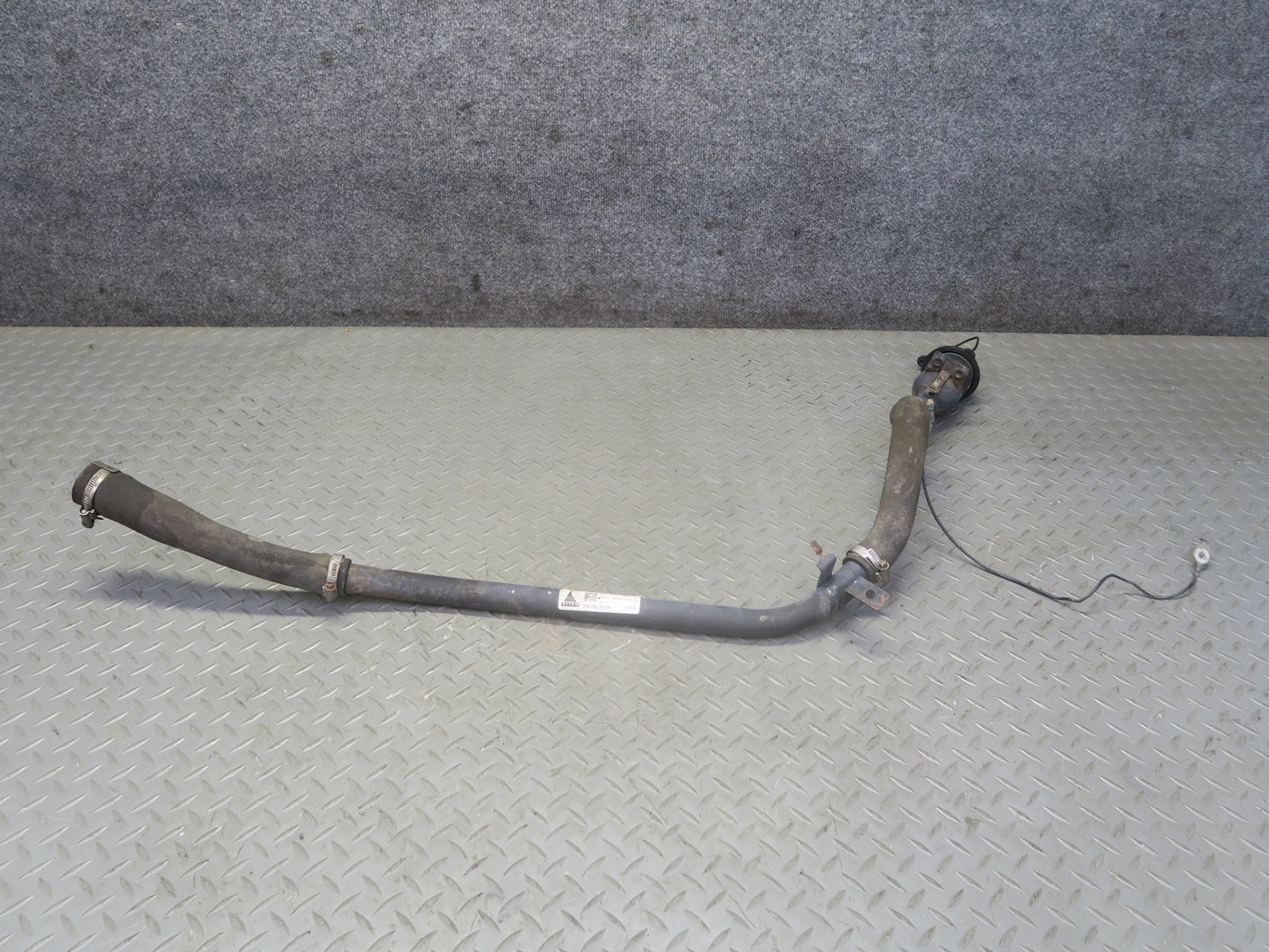 03-06 Chevrolet SSR Fuel Filler Neck Pipe w Fuel Cap 15147917 OEM