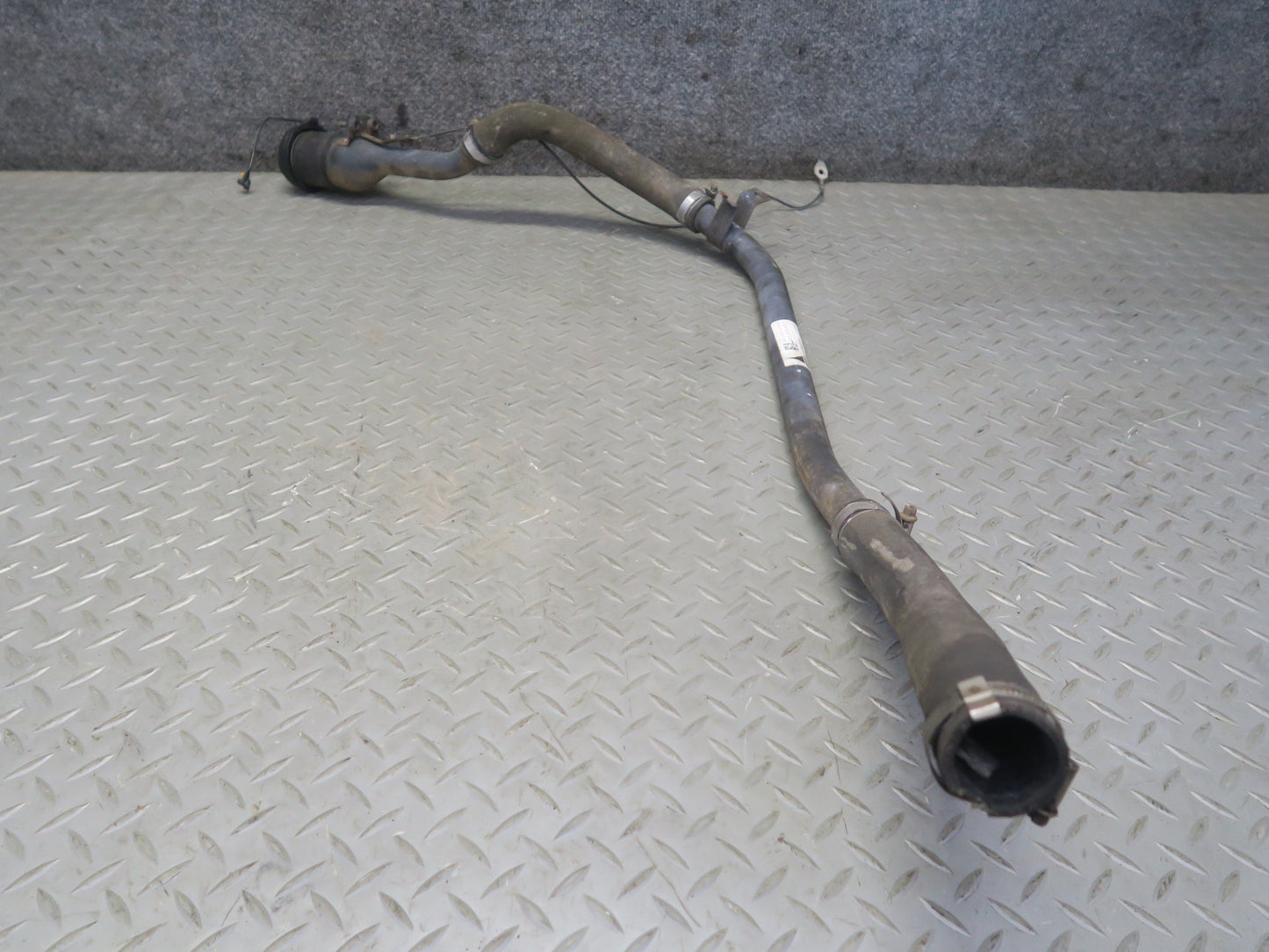 03-06 Chevrolet SSR Fuel Filler Neck Pipe w Fuel Cap 15147917 OEM