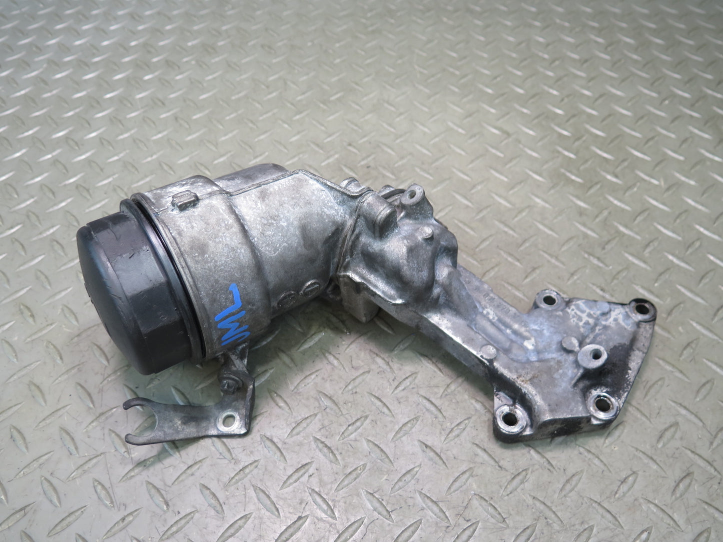 10-11 Mercedes W164 ML350 OM642 Bluetec Diesel Engine Oil Filter Housing OEM