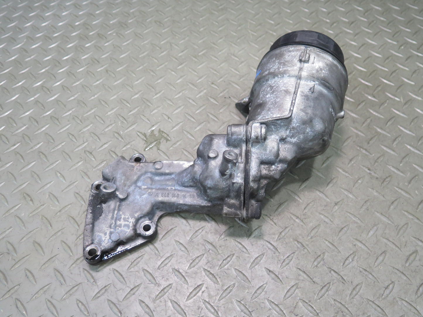 10-11 Mercedes W164 ML350 OM642 Bluetec Diesel Engine Oil Filter Housing OEM