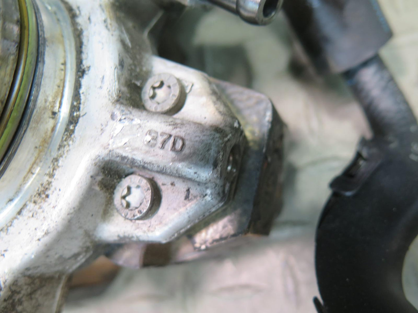10-11 Mercedes W164 ML350 Diesel OM642 Diesel Engine High Pressure Fuel Pump OEM