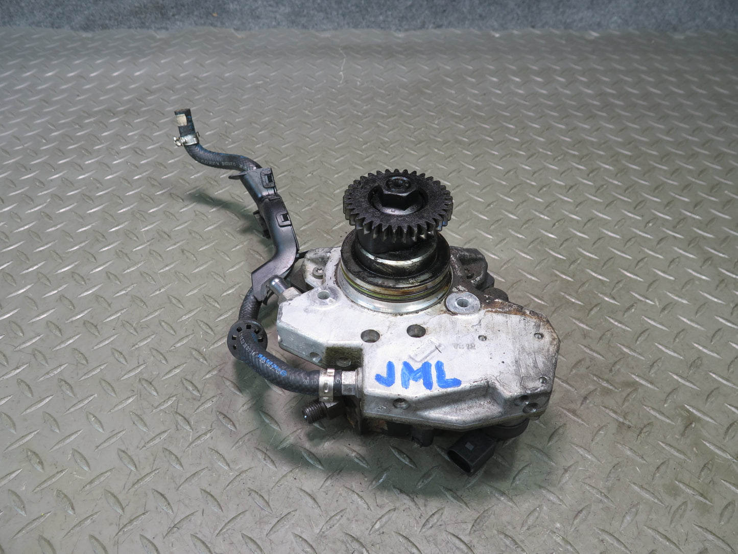 10-11 Mercedes W164 ML350 Diesel OM642 Diesel Engine High Pressure Fuel Pump OEM