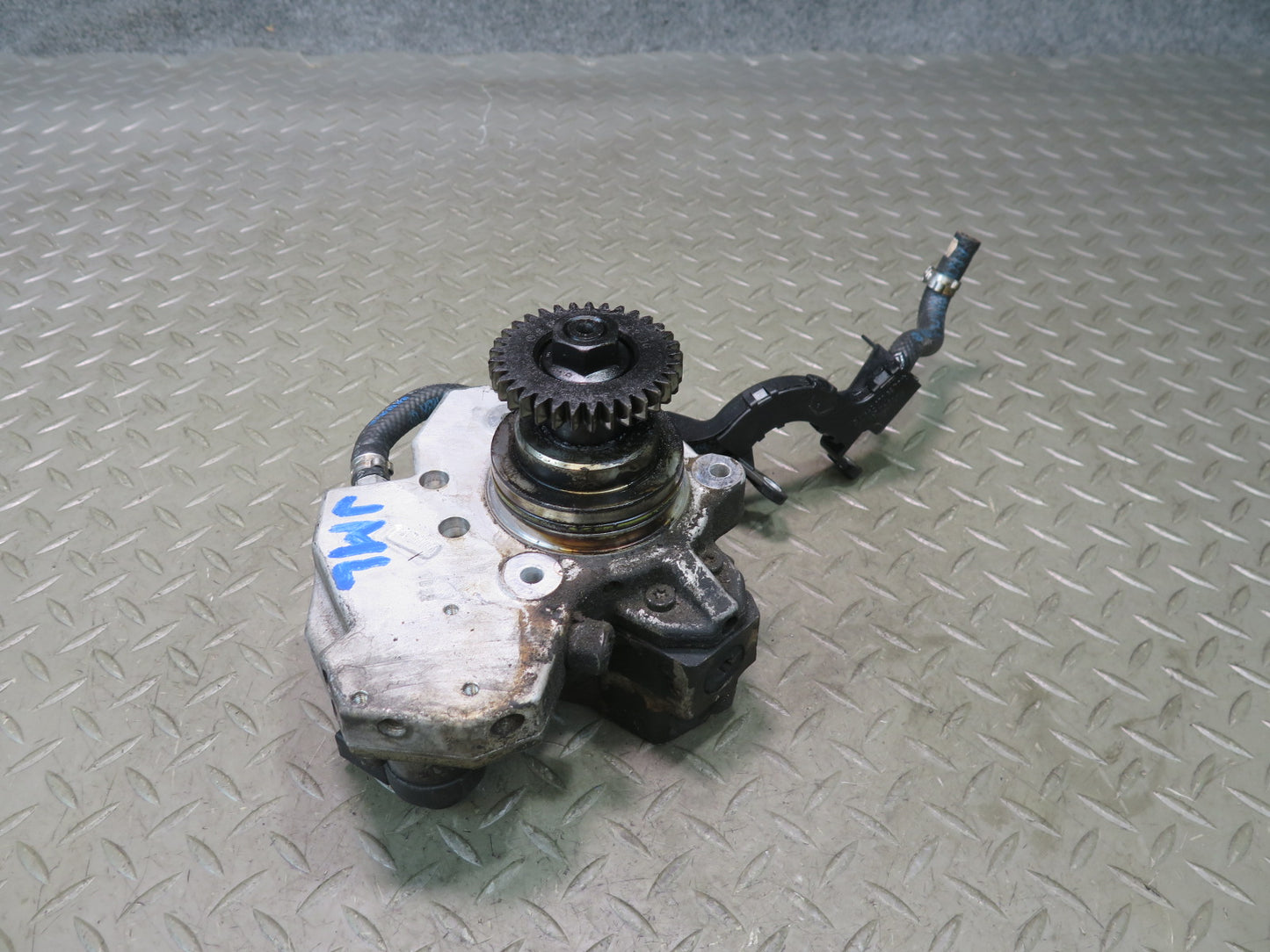 10-11 Mercedes W164 ML350 Diesel OM642 Diesel Engine High Pressure Fuel Pump OEM