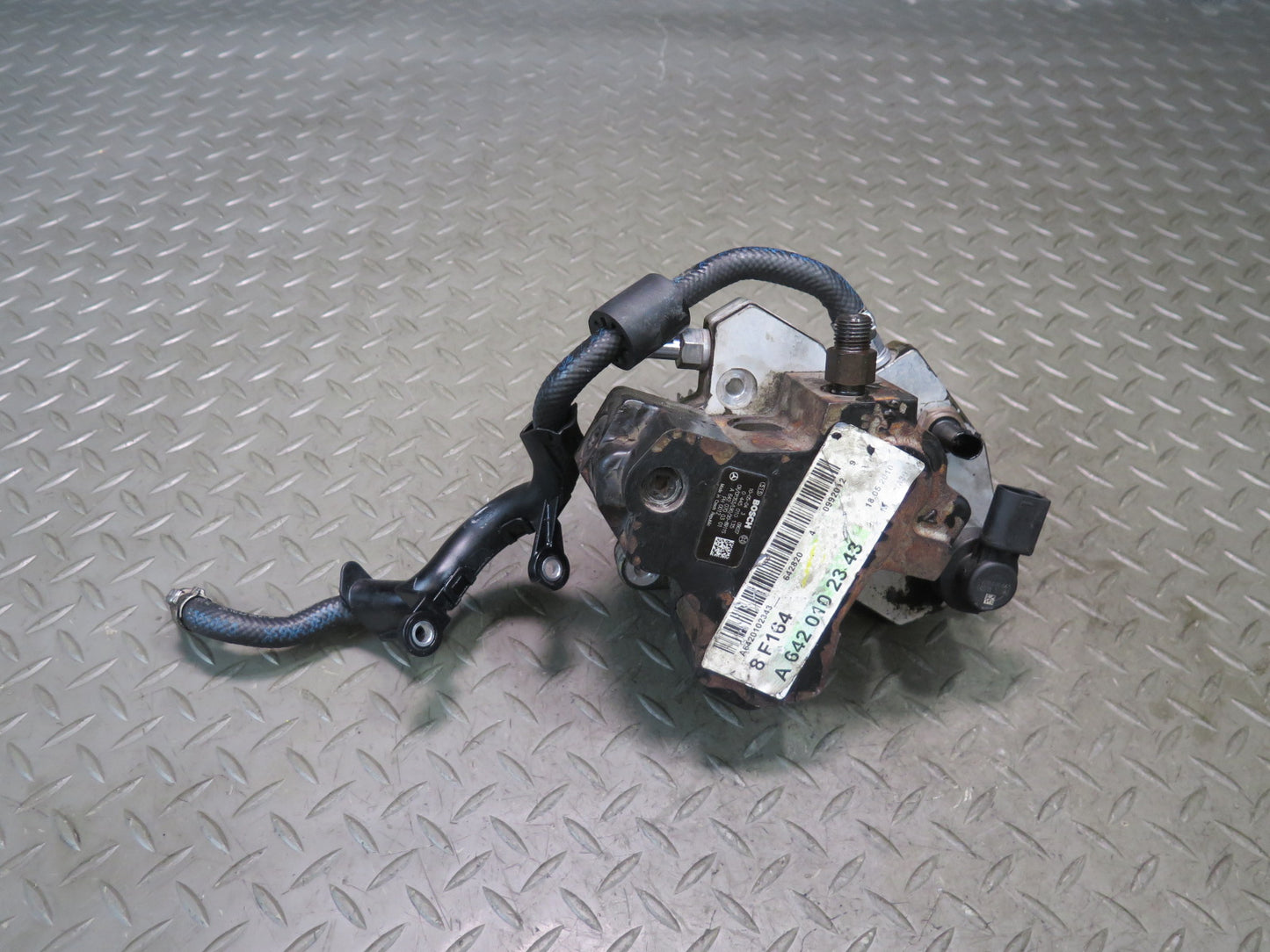 10-11 Mercedes W164 ML350 Diesel OM642 Diesel Engine High Pressure Fuel Pump OEM