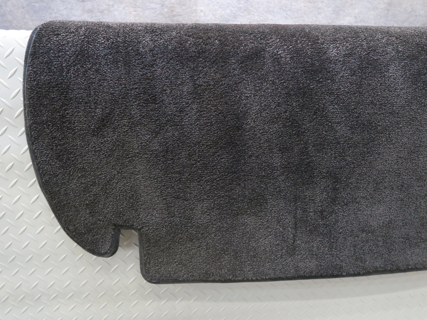 03-06 Chevrolet SSR Lloyd Mats Rear BED Floor Carpet Cover Black OEM