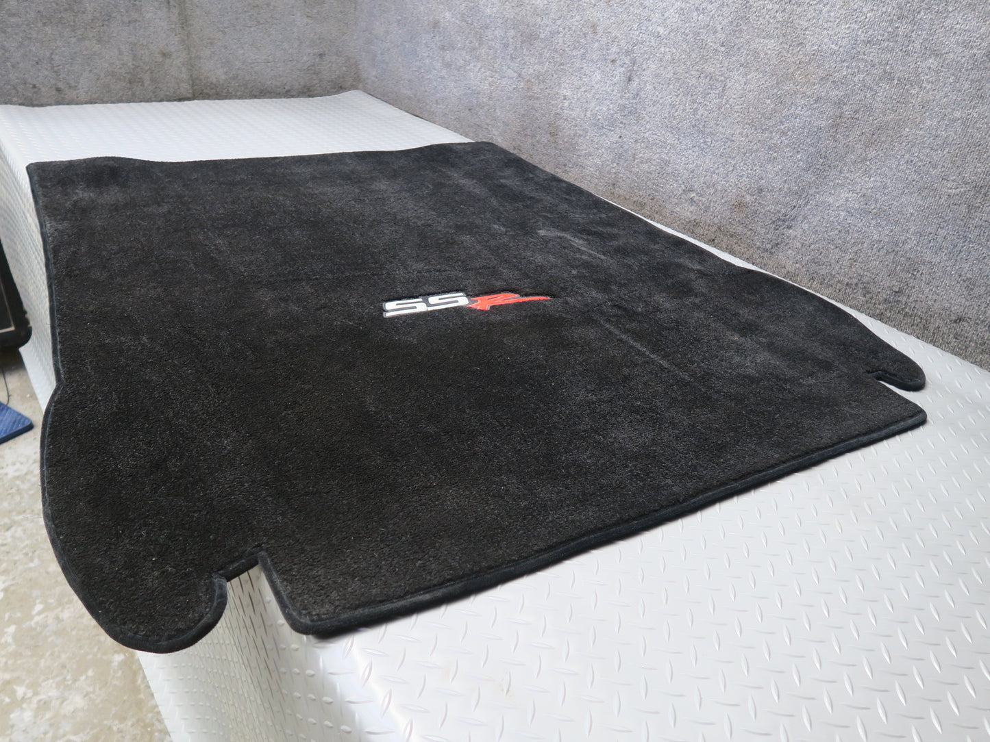 03-06 Chevrolet SSR Lloyd Mats Rear BED Floor Carpet Cover Black OEM
