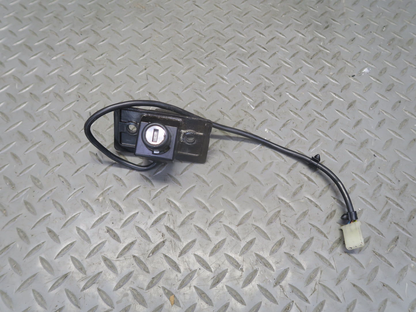 1987 Porsche 928 Steering Column Ignition Door Glove Box Cylinder Lock KEY Set