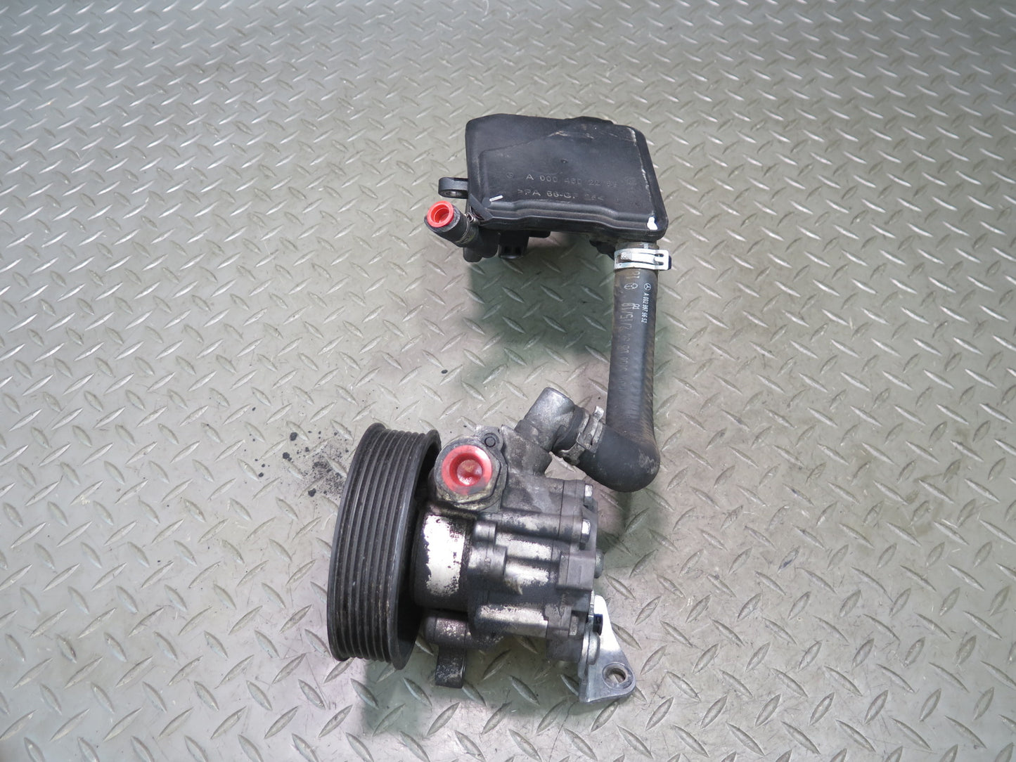 10-11 Mercedes W164 ML350 Bluetec Diesel Power Steering Pump w Reservoir OEM