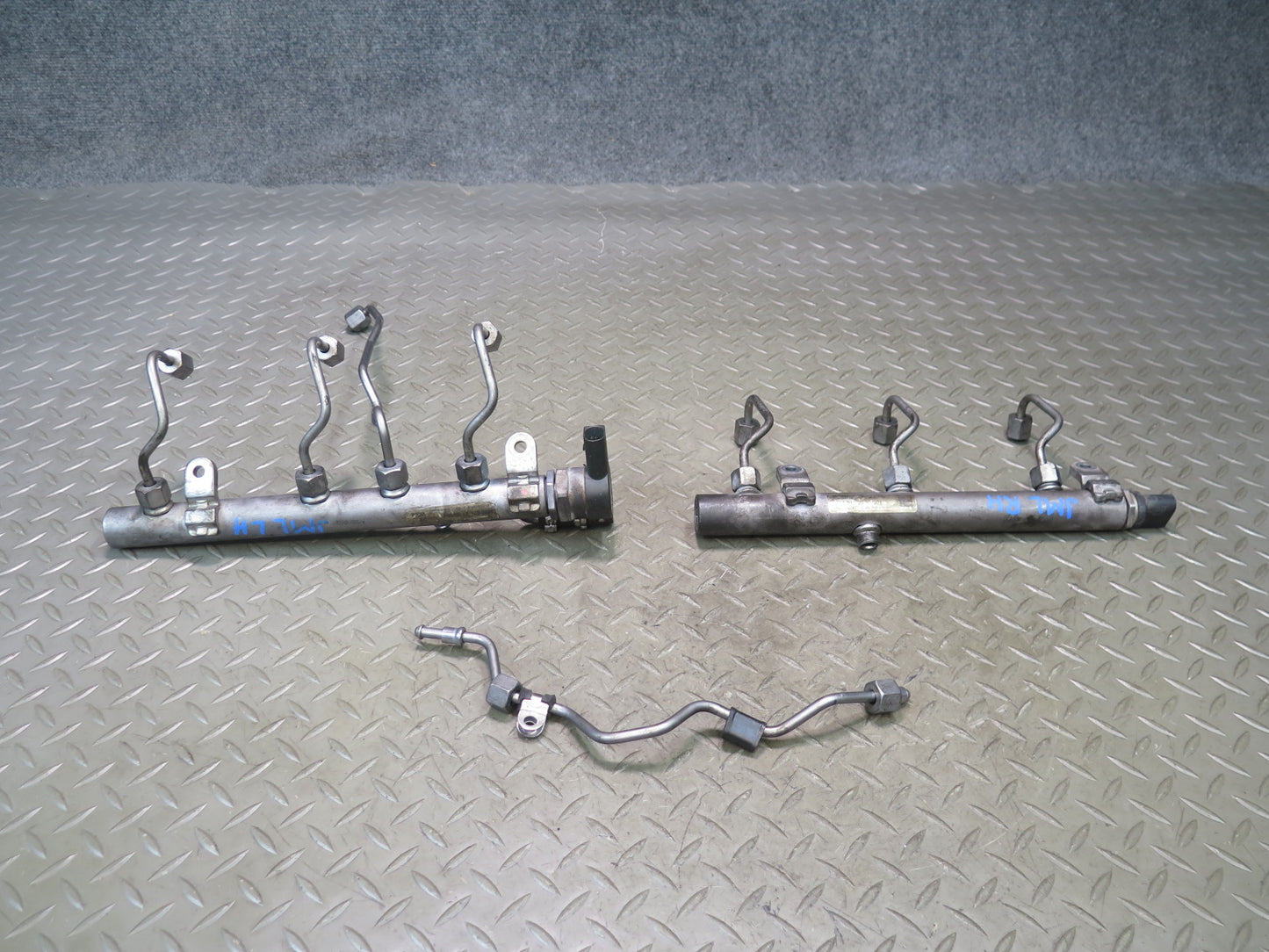 10-11 Mercedes W164 ML350 M642 Bluetec Diesel Fuel Injection Rail Set of 3 OEM