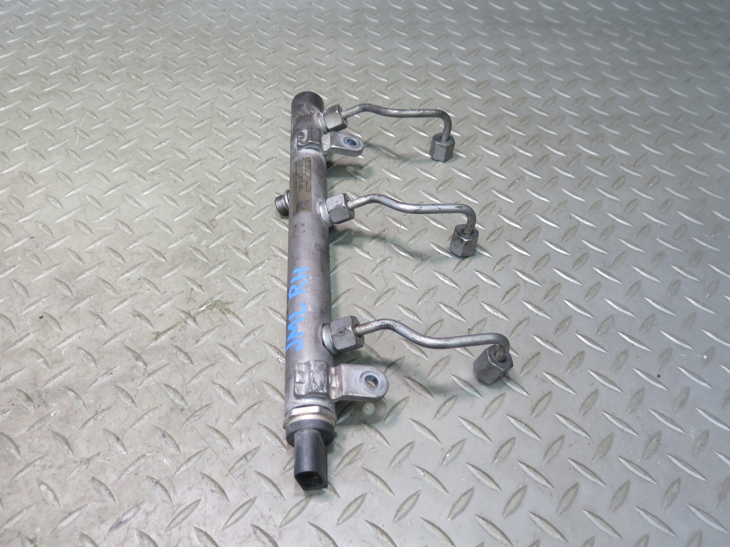 10-11 Mercedes W164 ML350 M642 Bluetec Diesel Fuel Injection Rail Set of 3 OEM