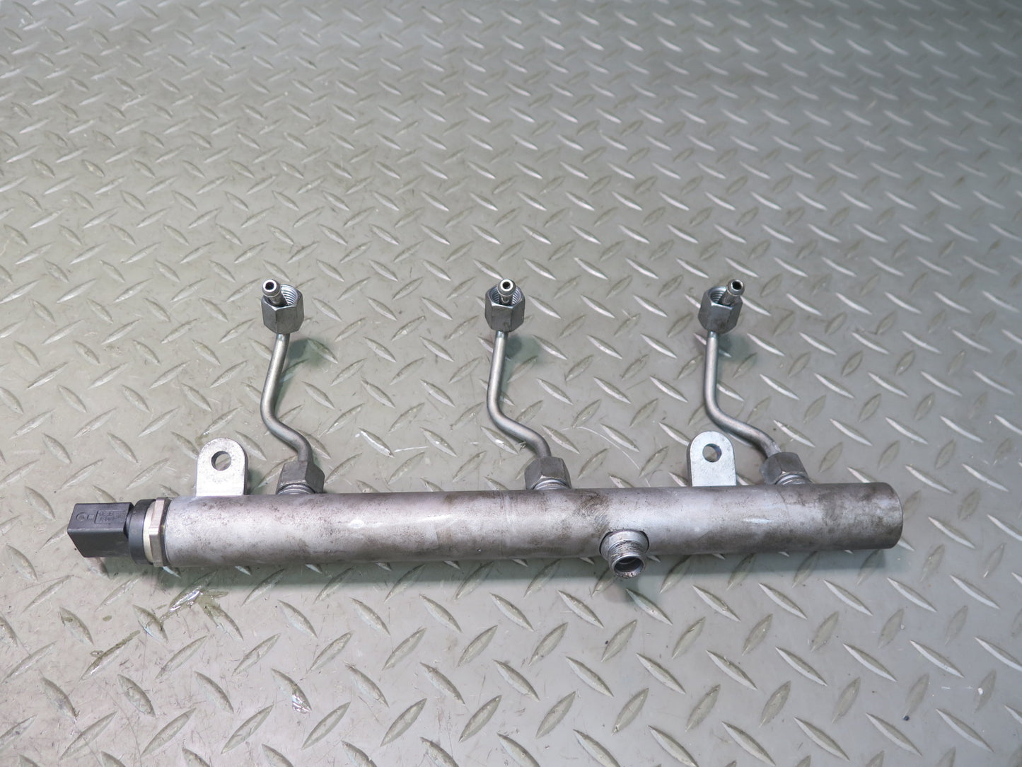 10-11 Mercedes W164 ML350 M642 Bluetec Diesel Fuel Injection Rail Set of 3 OEM