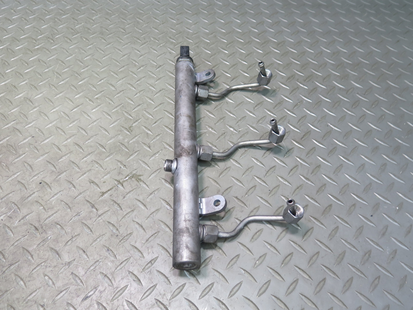 10-11 Mercedes W164 ML350 M642 Bluetec Diesel Fuel Injection Rail Set of 3 OEM