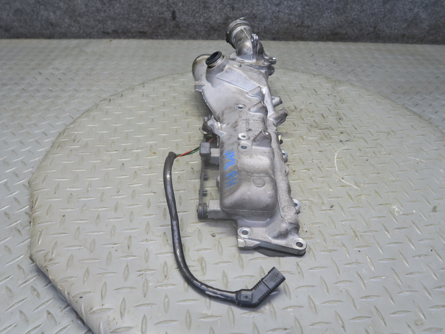 10-11 Mercedes W164 ML350 OM642 Diesel Right Engine Air Intake Manifold OEM