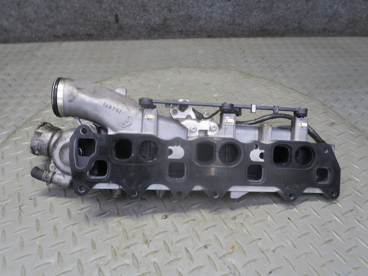 10-11 Mercedes W164 ML350 OM642 Diesel Right Engine Air Intake Manifold OEM