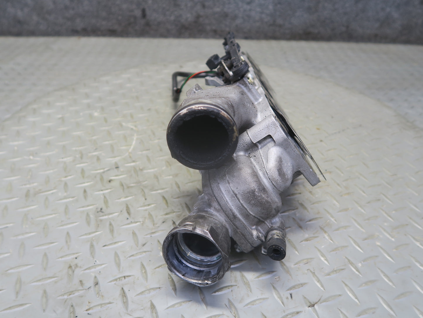 10-11 Mercedes W164 ML350 OM642 Diesel Right Engine Air Intake Manifold OEM