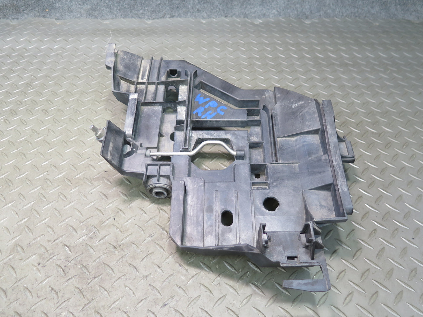 2003-2006 Porsche Cayenne 955 Front Left & Right Headlight Mount Set of 2
